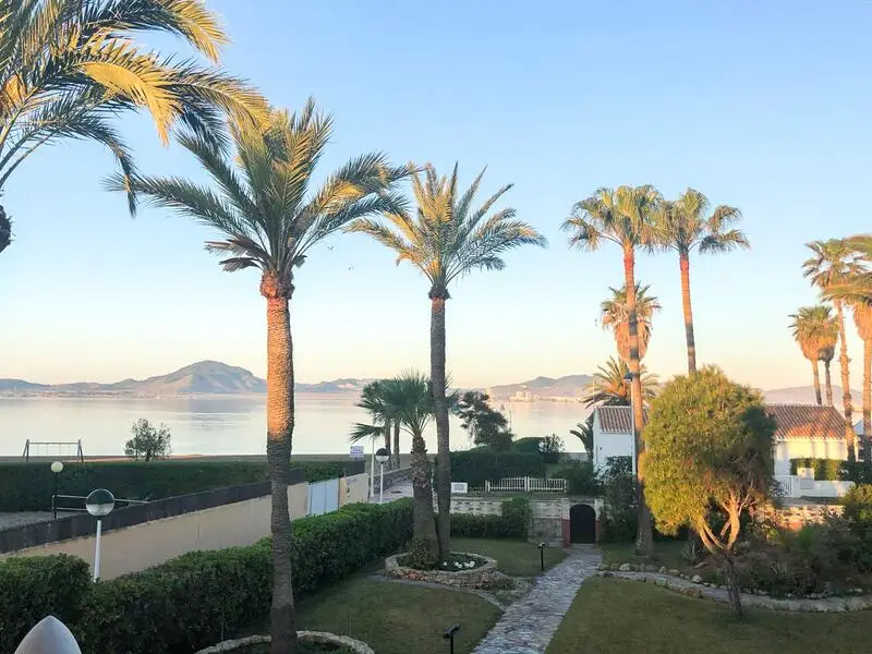 Villa de Lujo en Primera Linea de Playa La Manga 3 Dormitorios