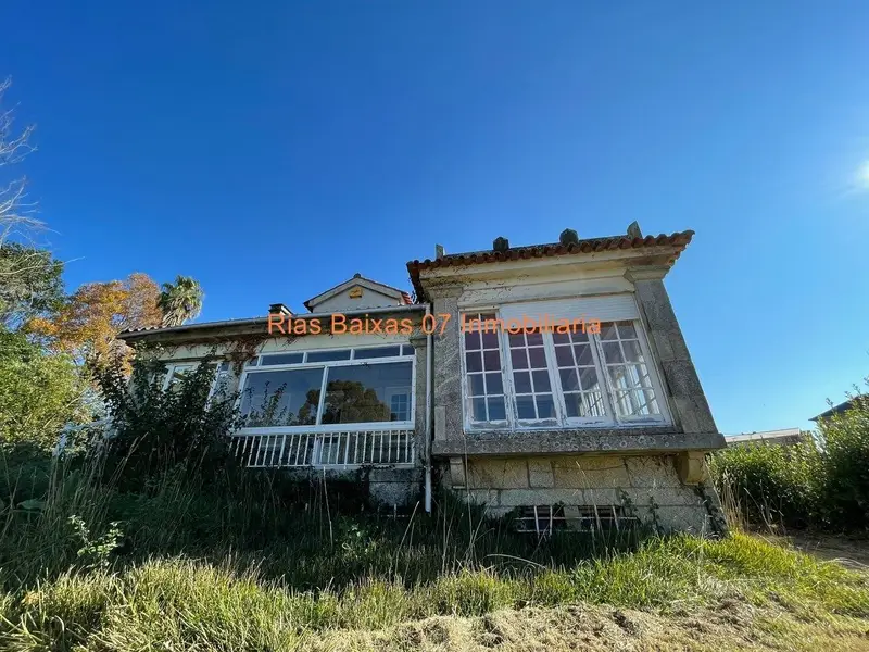 Casa con Vistas al Mar en Navia Vigo a Reformar