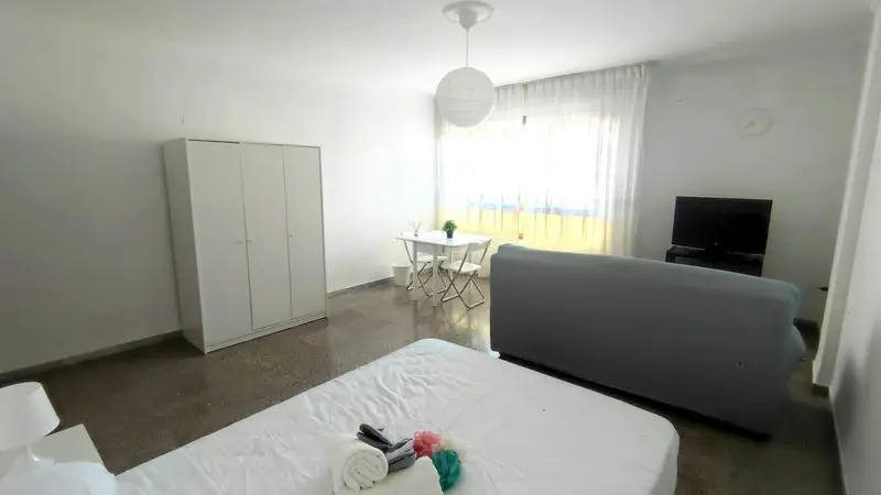 Habitación Almería Centro: Apartamento 5 Dormitorios y 2 Baños