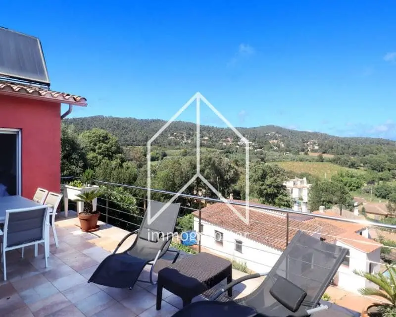 Chalet en venta en Vall-llobrega Girona con 4 habitaciones