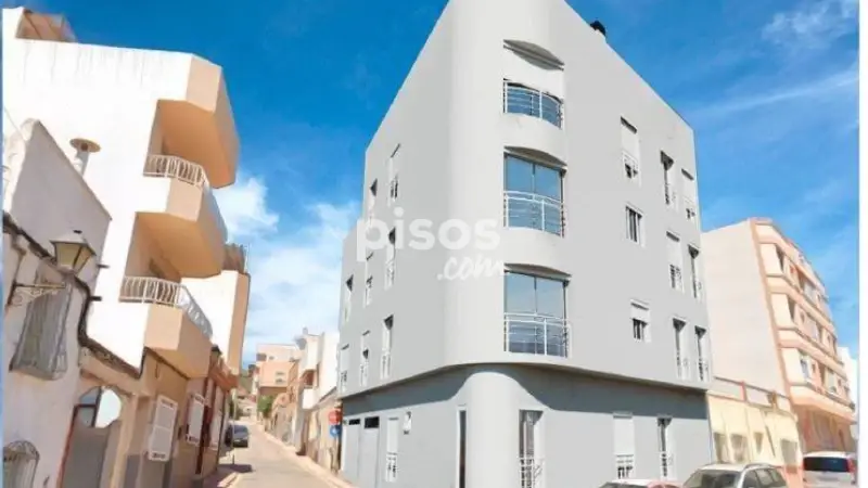 Apartamento en Garrucha con Solarium y Vistas al Mar
