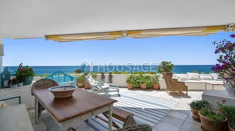 Apartamento en Guadalmina Baja Marbella Primera Linea de Playa