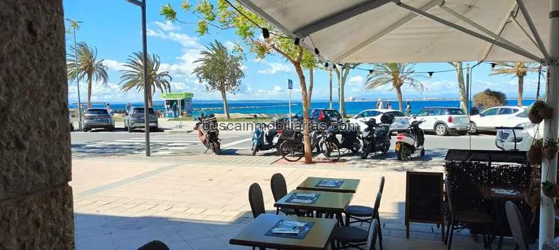 Restaurante en primera linea de mar en Roses