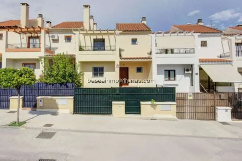 Chalet Adosado en Huetor Vega - Cerca de Granada