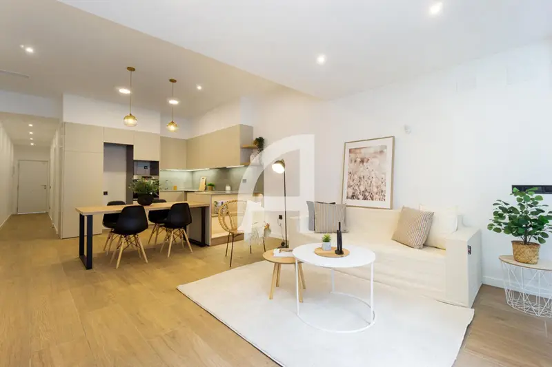 Casa en venta Terrassa  unifamiliar reformada 3 habitaciones Jardin