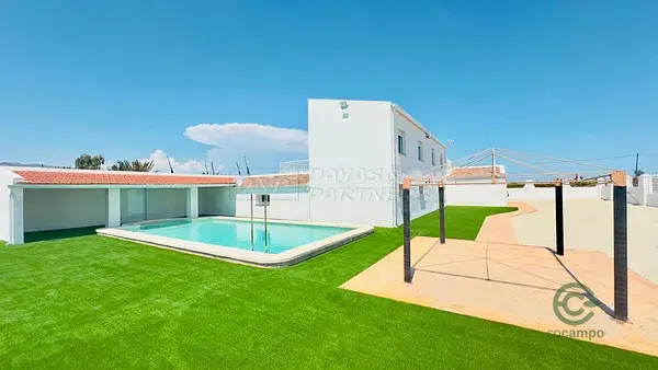 Finca con Masia Reformada en San Isidro Alicante
