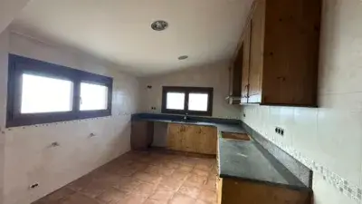 Casa en venta en Carrer Paravila