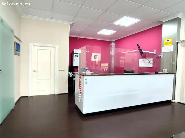 Local Comercial 143m2 Esquina Cristaleria Aire Acondicionado
