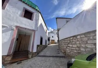 Casa Adosada 3 Habitaciones Sabiote Jaen