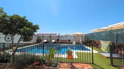 Chalet en venta en Calle Clara Campoamor