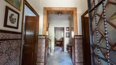 Casa en Venta Via Marciala con Azotea y Vistas al Castillo