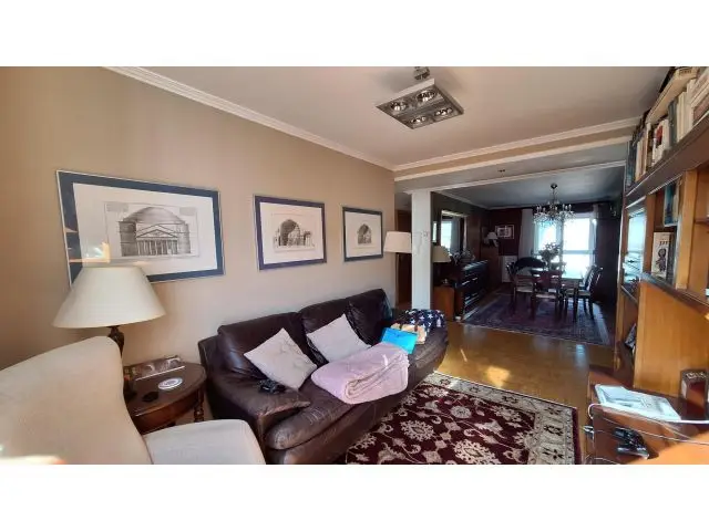 Magnifico Piso Exterior con Terraza y Garaje en Zona Residencial