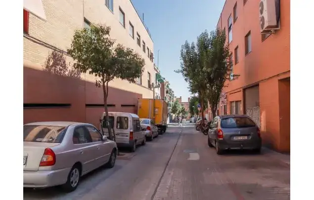 Alquiler de habitaciones en Madrid Calle Rio Uruguay
