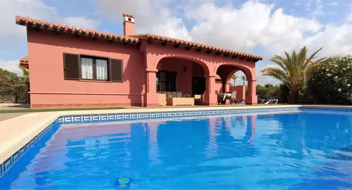 Villa en Venta Hacienda del Alamo 3 Dormitorios Piscina Privada