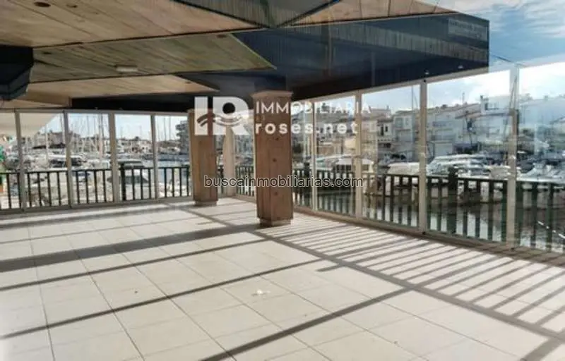 Local Comercial en Venta en Roses 173m2 4 Baños