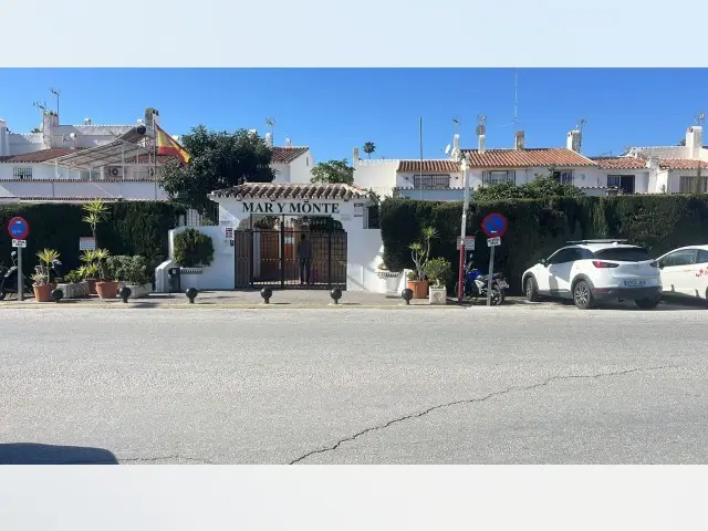 Adosado de 4 Dormitorios en venta Estepona, España