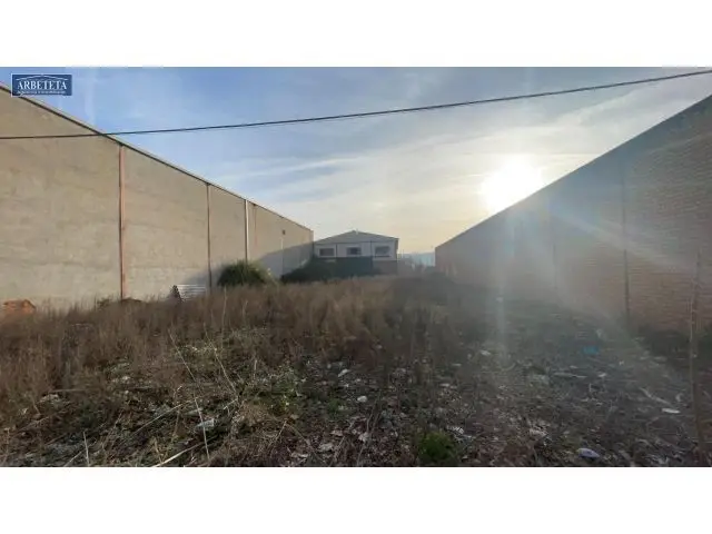 Parcela con Nave en Marchamalo 1347m2