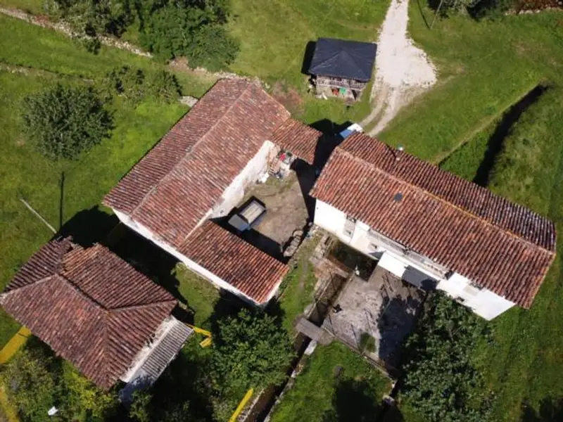 Chalet en Llanes Asturias con Molino y Finca de 7000m2