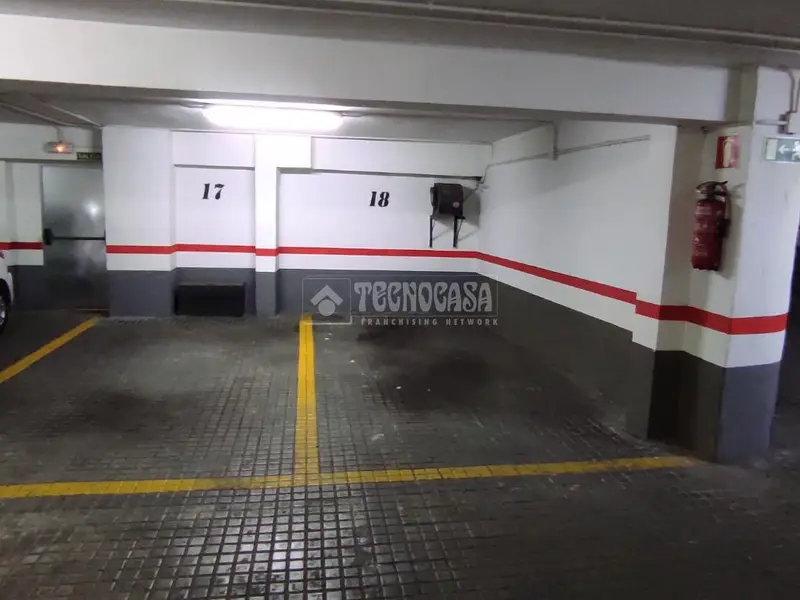 Box/plaza de garaje en venta en Calle Palafox
