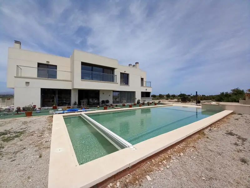 Villa 5 Dormitorios La Marina Alicante Piscina Privada