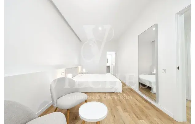 Alquiler Apartamento 4 Dormitorios 170m2 Canteras