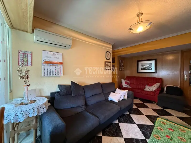 Piso en Venta en Alcorcón - Valderas - 3 Dormitorios - Reformado