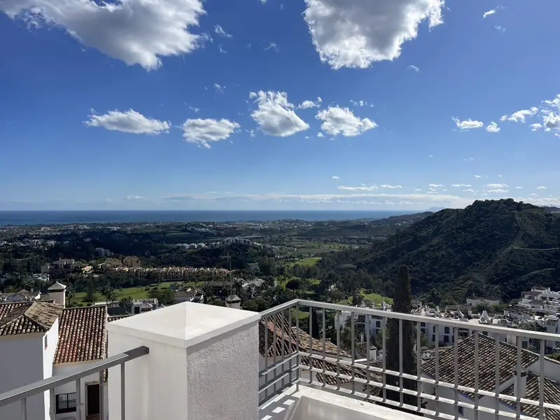 Apartamento 3 Dormitorios Los Arqueros Vistas Golf Mar