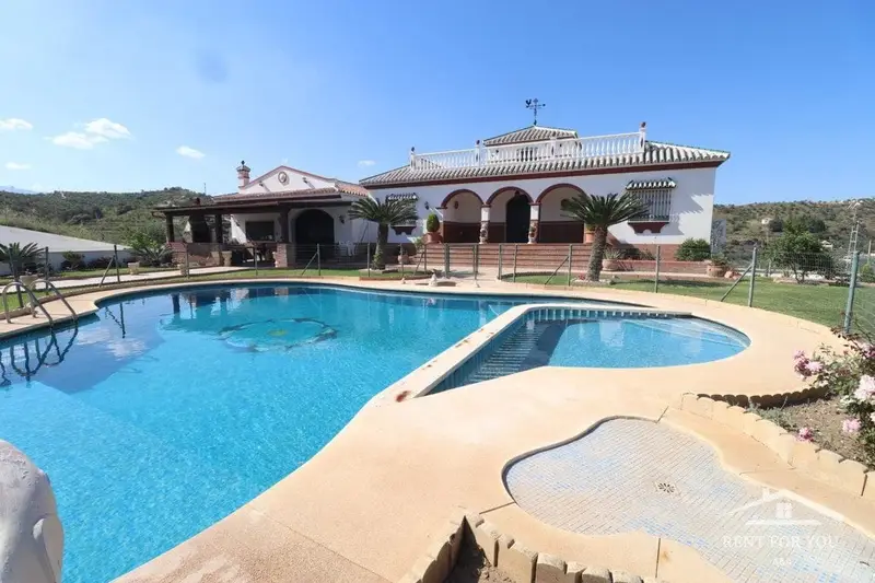 Chalet en Alquiler en Guaro Malaga