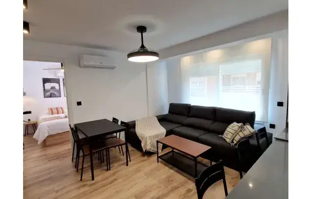 Apartamento 4 Dormitorios Valencia Russafa Amueblado