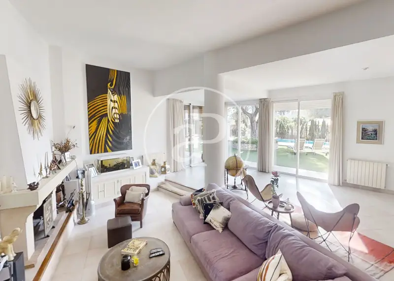 Villa en Venta en Santa Ponsa Lujo y Comodidad