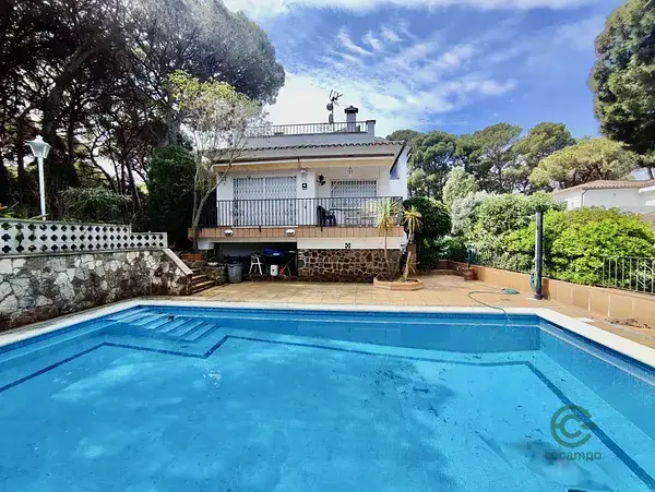 Casa en S Agaro con Piscina Cerca de la Playa