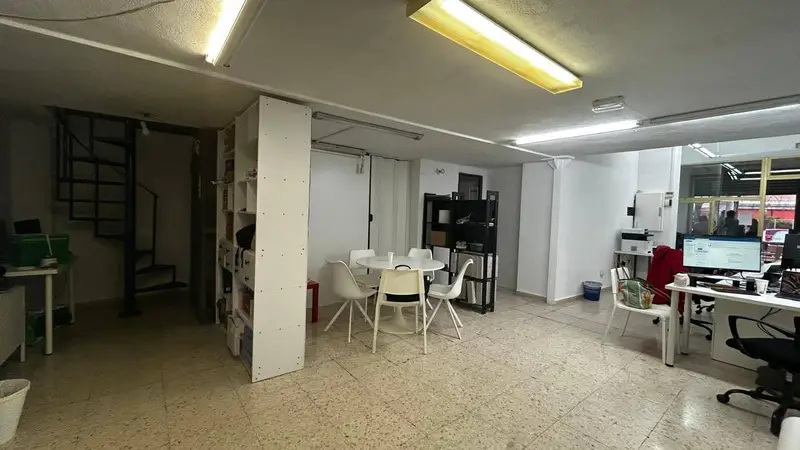 Local Comercial en Alquiler en El Torcal Malaga