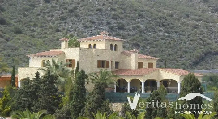 Villa Lujo 5 Dormitorios Cala Panizo Piscina Jacuzzi