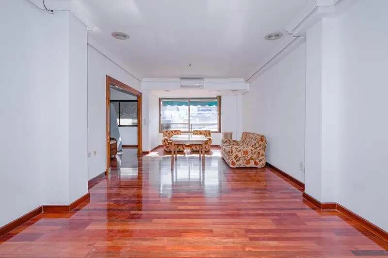 Apartamento 3 Dormitorios Centro Granada