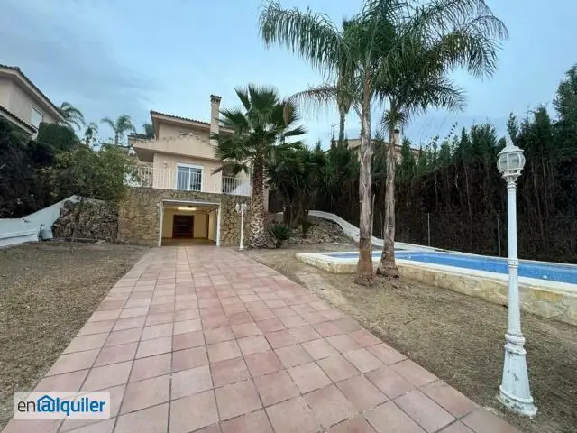 Casa en Riba Roja de Turia con Piscina y Garaje