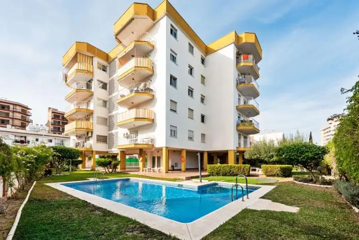Apartamento 3 Dormitorios Torremolinos Cerca Playa y Tren