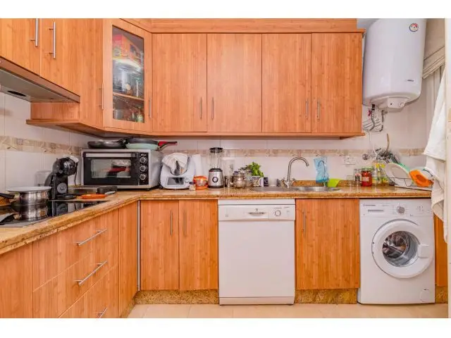 Piso en Venta en Hijar Granada con Terraza Garaje y Trastero