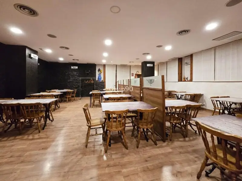 Venta Local Comercial en Lleida para Restauración 220m²