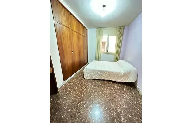 Habitaci	ón 154m	² Reus Estancia Media Larga