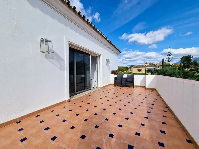 Chalet en Venta Bel Air Estepona Malaga Cerca Mar Golf Piscina Privada