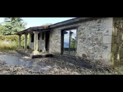 Chalet en Venta a 10km de Vigo con Vistas a la Ria