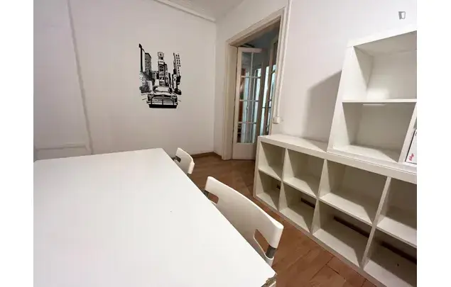 Alquiler Apartamento 6 Dormitorios Barcelona Estudiantes