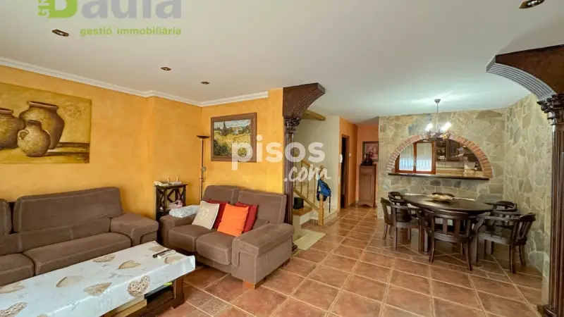 Casa Pareada en Almacelles 3 Dormitorios 2 Baños Jardin Garaje