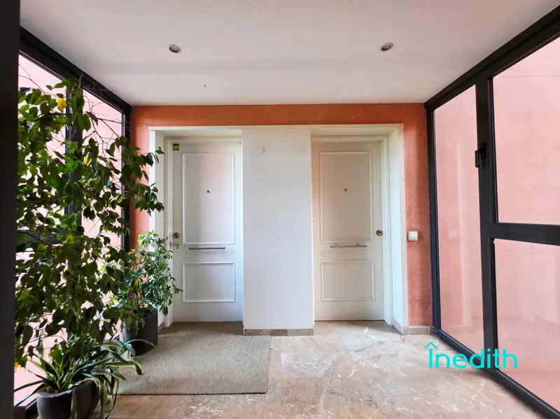 Venta Piso de Lujo Gavamar Cerca de la Playa