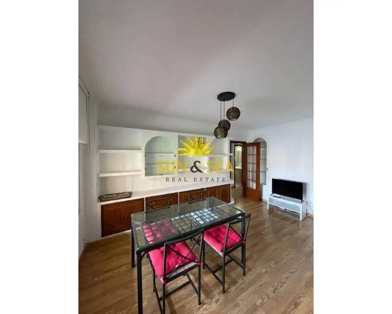 Apartamento en Alquiler Cartagena 3 Dormitorios 90m2 Amueblado
