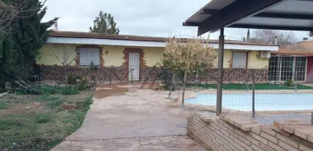 Vivienda con Parcela en San Mateo de Gallegos