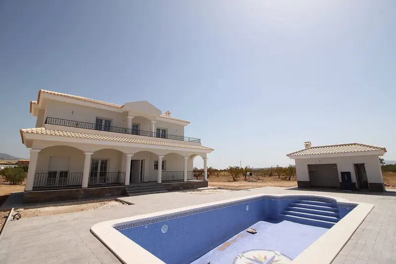 Chalet en Venta Pinoso Alicante Nueva Construccion Piscina Parcela