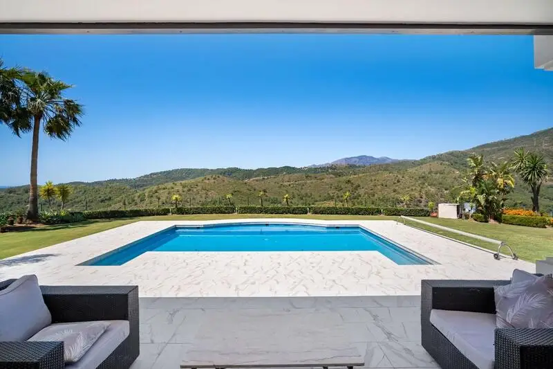 Villa de Lujo en Monte Mayor Country Club con Vistas al Mar