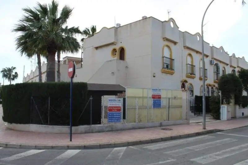 4 Cuarto Adosado en venta
La Florida, Alicante