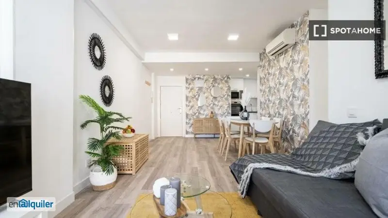 Apartamento 3 habitaciones Madrid cerca metro Lucero y Batán